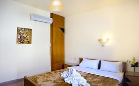 Nicolas Hotel